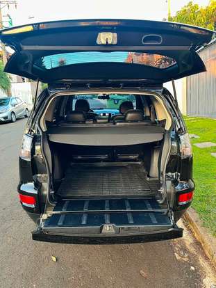 MITSUBISHI-OUTLANDER-2012