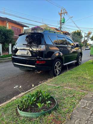 MITSUBISHI-OUTLANDER-2012