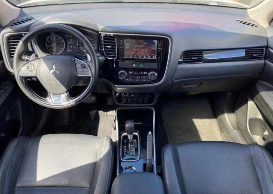 MITSUBISHI-OUTLANDER-2017