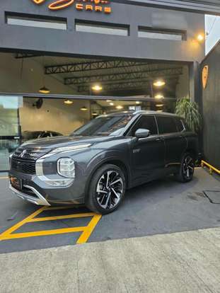 MITSUBISHI-OUTLANDER-2025