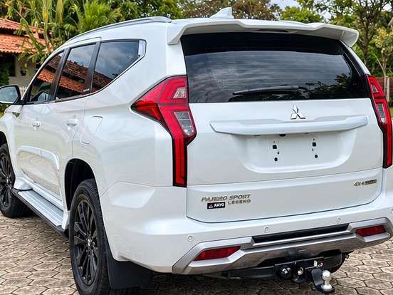 MITSUBISHI-PAJERO SPORT-2.4 16V MIVEC TURBO DIESEL LEGEND AWD AUTOMÁTICO MITSUBISHI-PAJERO SPORT-2024