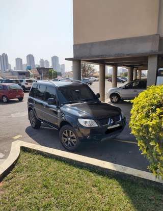 MITSUBISHI-PAJERO TR4-2.0 4X2 16V 140CV FLEX 4P AUTOMÁTICO MITSUBISHI-PAJERO TR4-2012