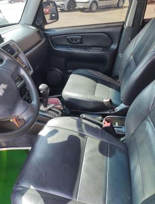 MITSUBISHI-PAJERO TR4-2012