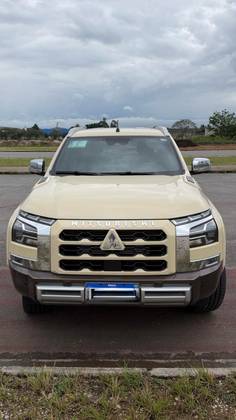 MITSUBISHI TRITON 2.4 BITURBO DIESEL CD TERRA 4X4 AUTOMÁTICO