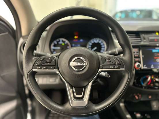NISSAN-FRONTIER-2025