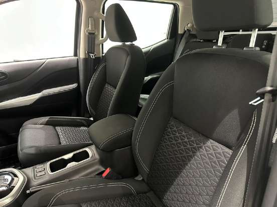 NISSAN-FRONTIER-2025