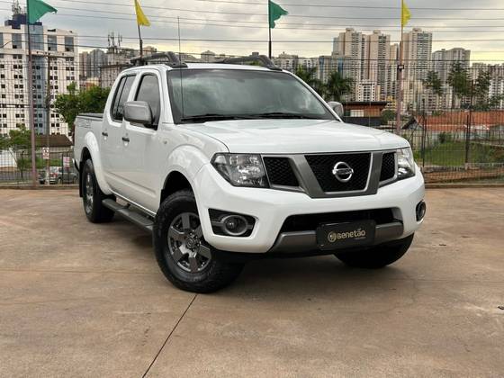 NISSAN FRONTIER 2.5 SV ATTACK 4X4 CD TURBO ELETRONIC DIESEL 4P AUTOMÁTICO