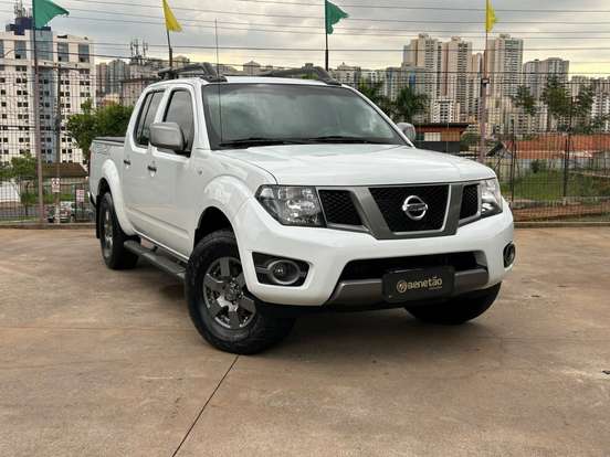 NISSAN-FRONTIER-2016