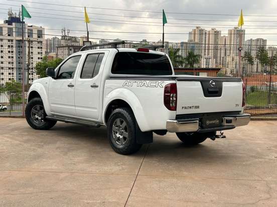 NISSAN-FRONTIER-2.5 SV ATTACK 4X4 CD TURBO ELETRONIC DIESEL 4P AUTOMÁTICO NISSAN-FRONTIER-2016