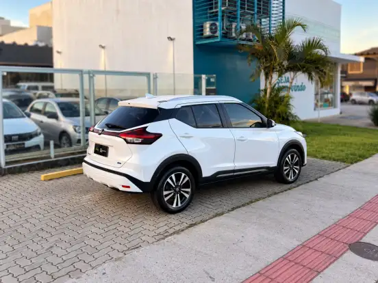 NISSAN-KICKS-2022