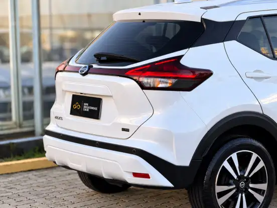 NISSAN-KICKS-2022