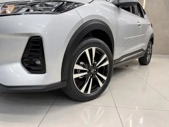 NISSAN-KICKS-2023
