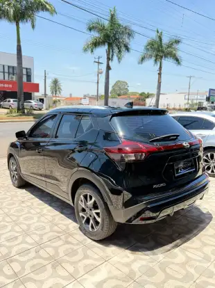 NISSAN-KICKS-2023