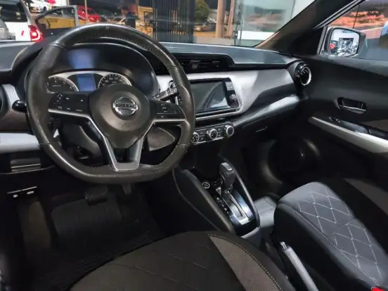NISSAN-KICKS-2020