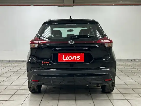 NISSAN-KICKS-2023