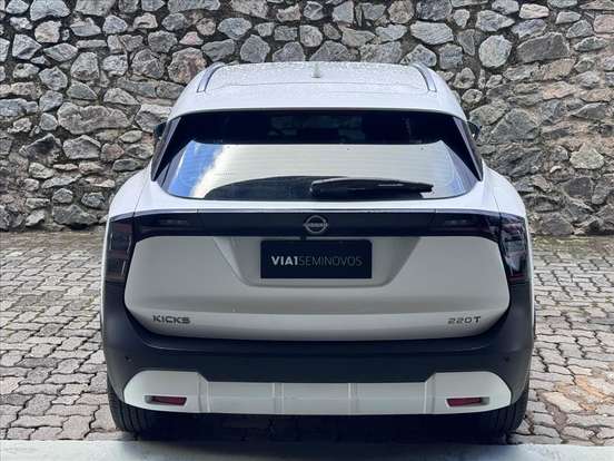 NISSAN-KICKS-2025
