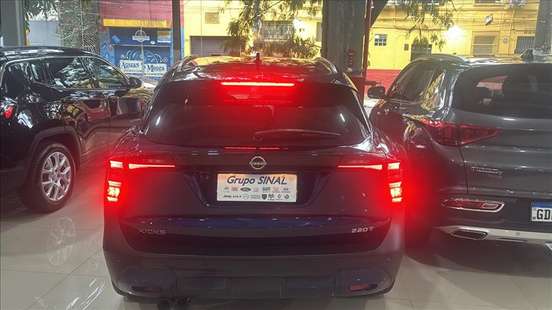 NISSAN-KICKS-2025