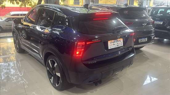 NISSAN-KICKS-2025