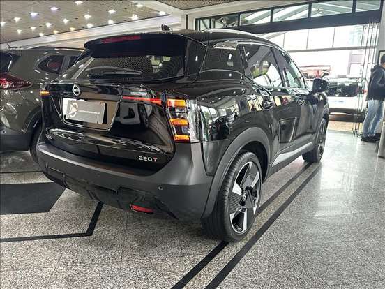 NISSAN-KICKS-2025