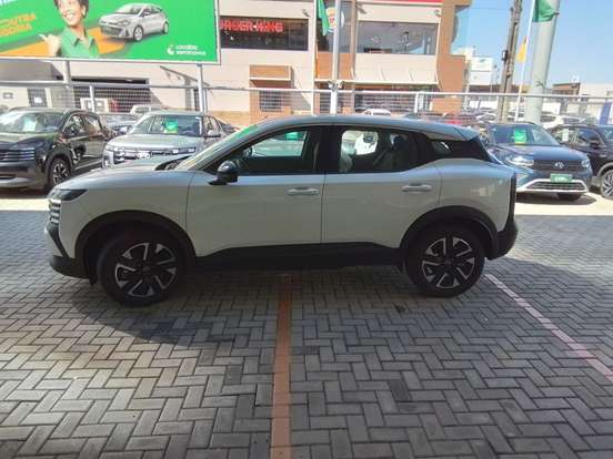 NISSAN-KICKS-2025