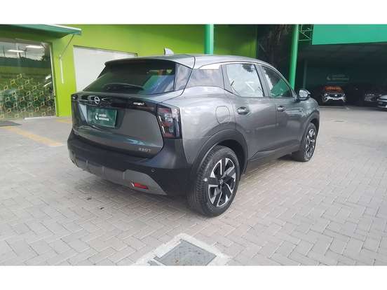 NISSAN-KICKS-2025