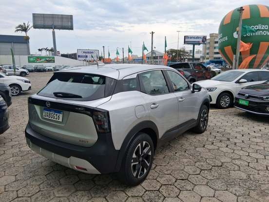 NISSAN-KICKS-2025