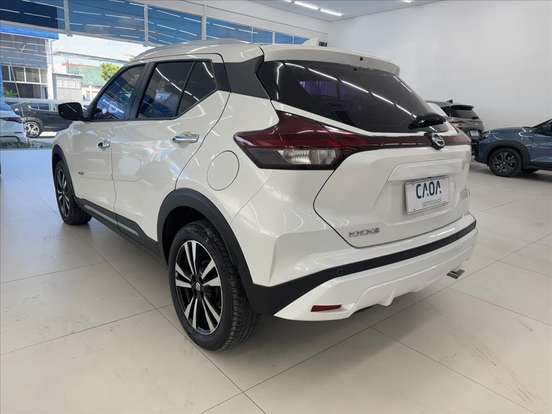 NISSAN-KICKS-2022