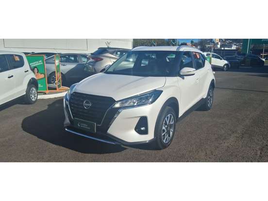 NISSAN-KICKS-2023