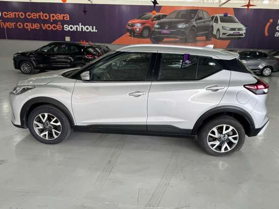 NISSAN-KICKS-2023