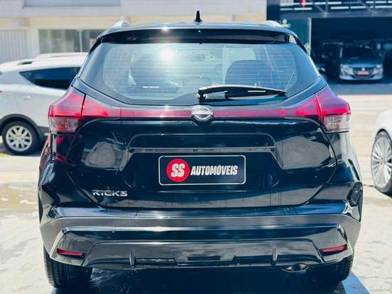 NISSAN-KICKS-2024