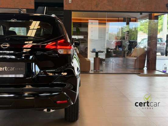 NISSAN-KICKS-2023