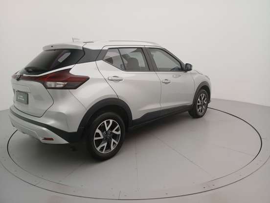 NISSAN-KICKS-2024