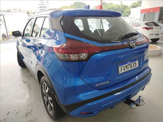 NISSAN-KICKS-2023