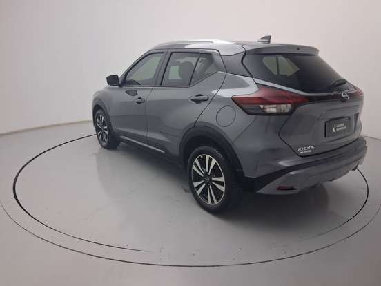 NISSAN-KICKS PLAY-2025