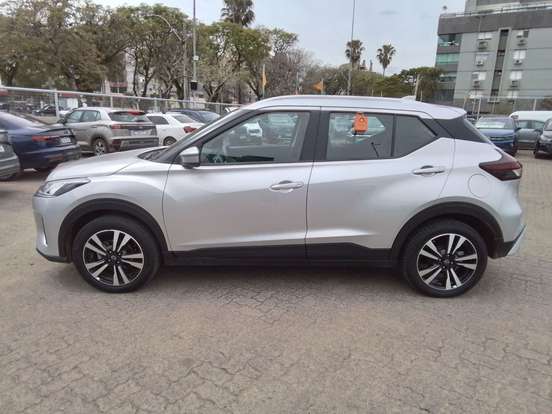NISSAN-KICKS PLAY-2025