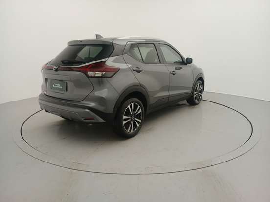 NISSAN-KICKS PLAY-2025