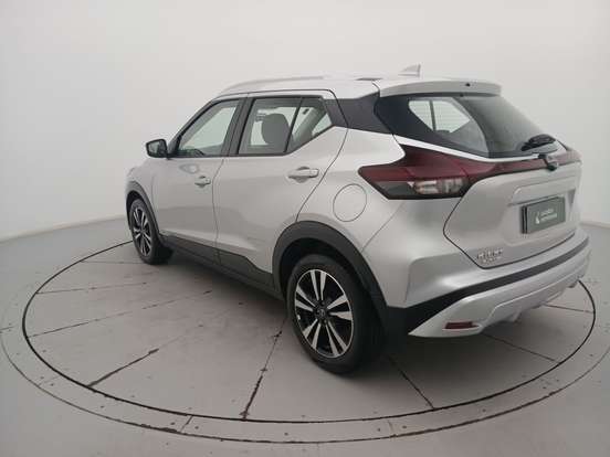 NISSAN-KICKS PLAY-2025