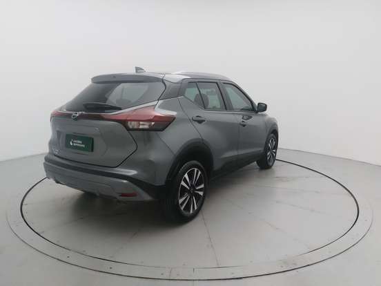 NISSAN-KICKS PLAY-2025