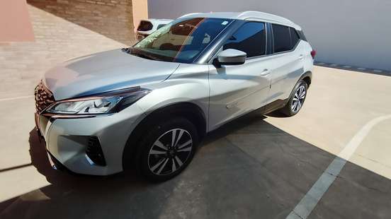 NISSAN-KICKS PLAY-2025
