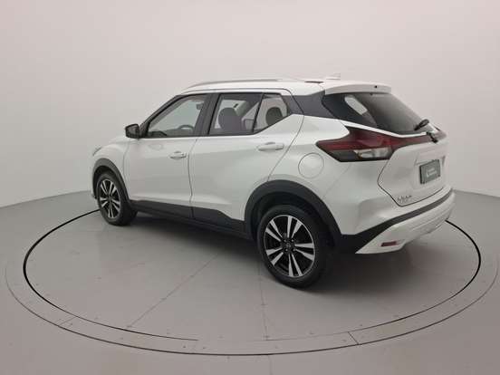 NISSAN-KICKS PLAY-2025