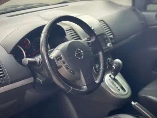 NISSAN-SENTRA-2012
