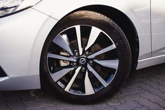 NISSAN-SENTRA-2023