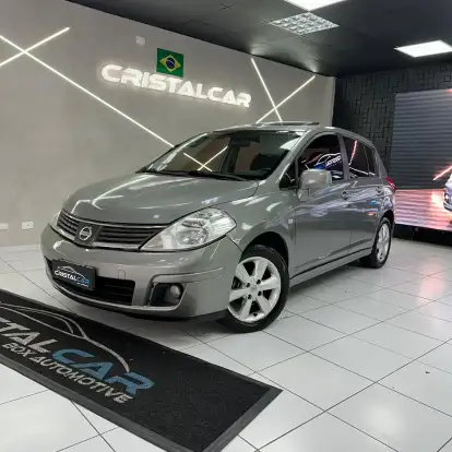 NISSAN-TIIDA-2012