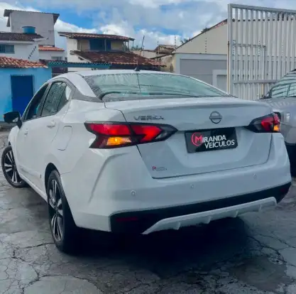 NISSAN-VERSA-2023