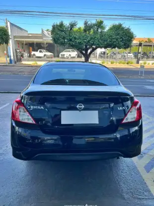 NISSAN-VERSA-2019