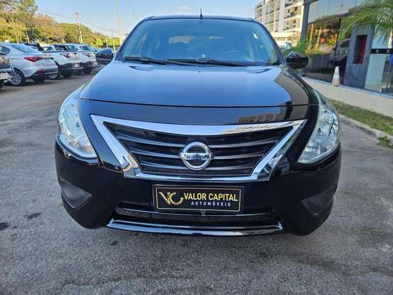 NISSAN-VERSA-2017