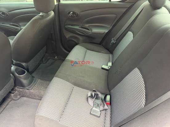 NISSAN-VERSA-2019
