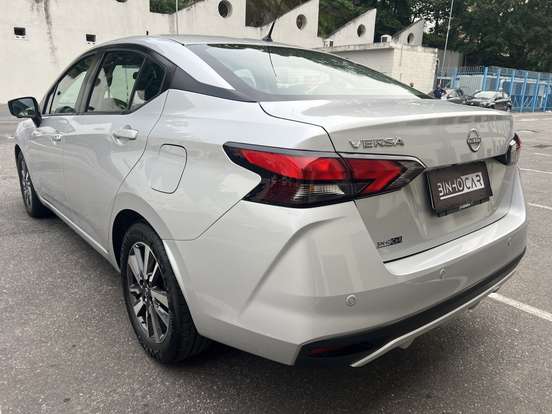 NISSAN-VERSA-2024