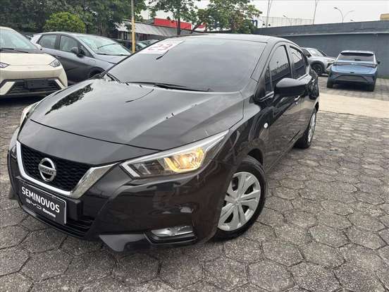 NISSAN-VERSA-2023