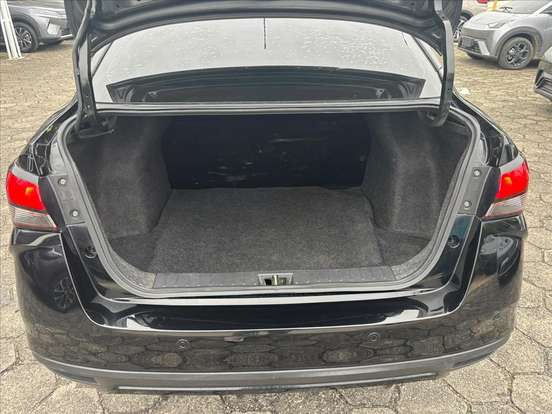 NISSAN-VERSA-2023